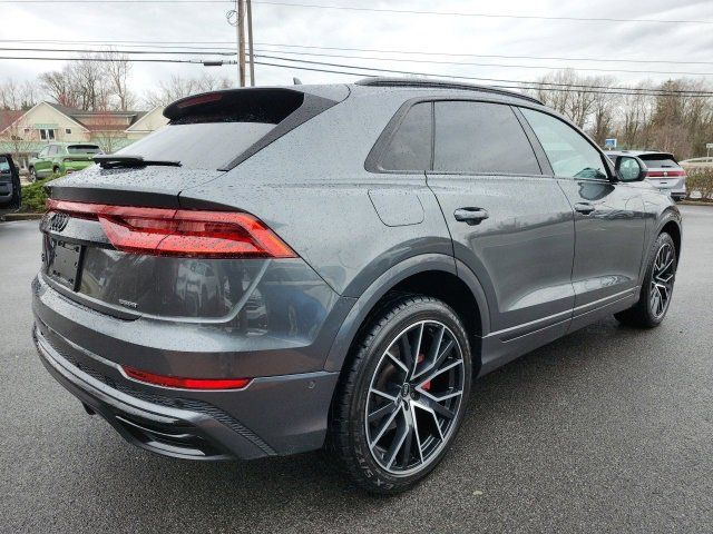 2022 Audi Q8 Premium Plus