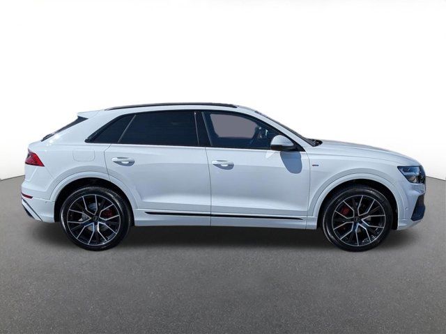 2022 Audi Q8 Premium Plus