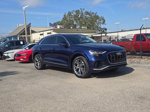 2022 Audi Q8 Premium Plus