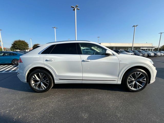 2022 Audi Q8 Premium Plus