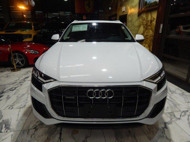 2022 Audi Q8 Premium Plus