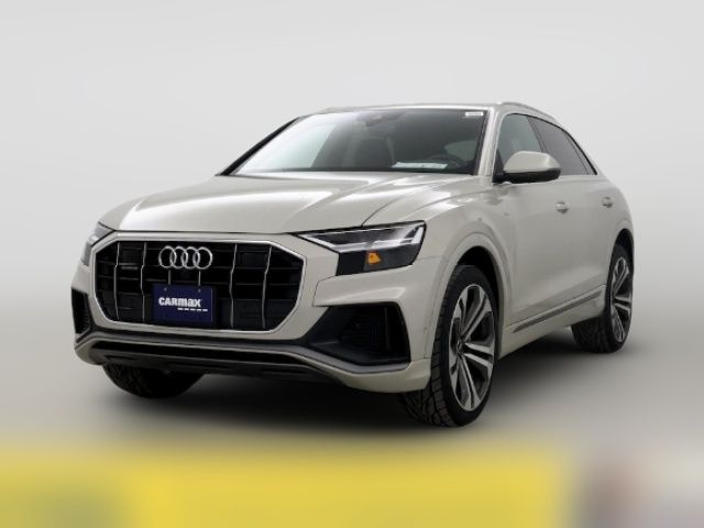 2022 Audi Q8 Premium Plus