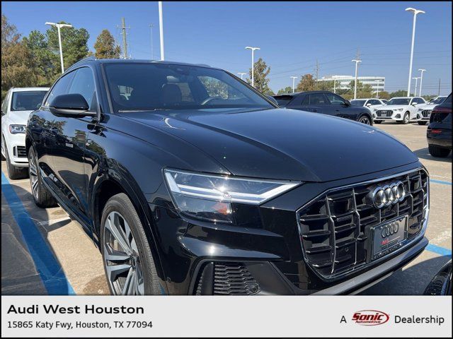 2022 Audi Q8 Premium Plus