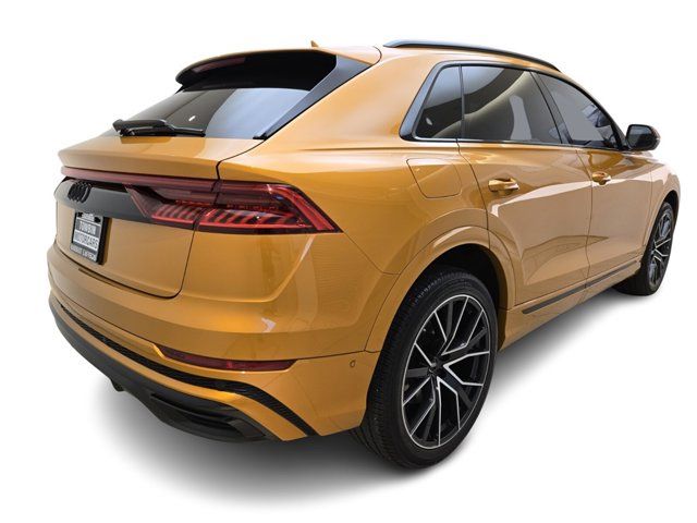 2022 Audi Q8 Premium Plus