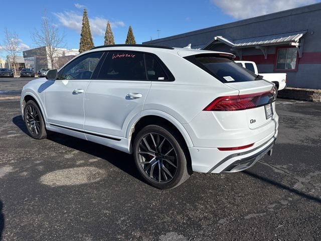 2022 Audi Q8 Premium Plus