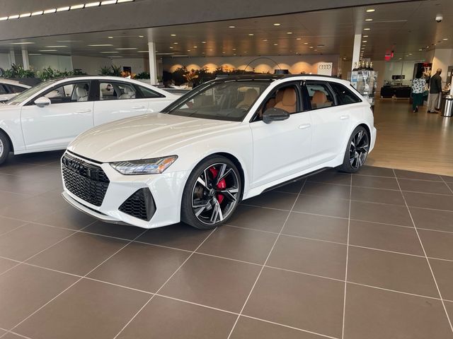 2022 Audi RS 6 Avant Base