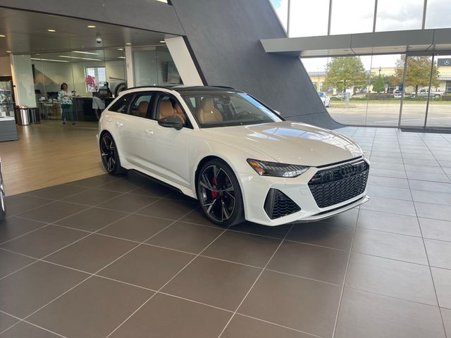 2022 Audi RS 6 Avant Base