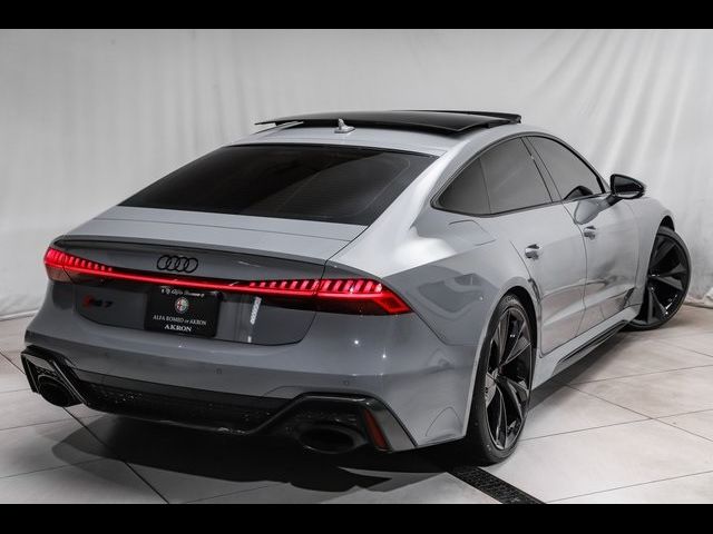 2022 Audi RS 7 Base