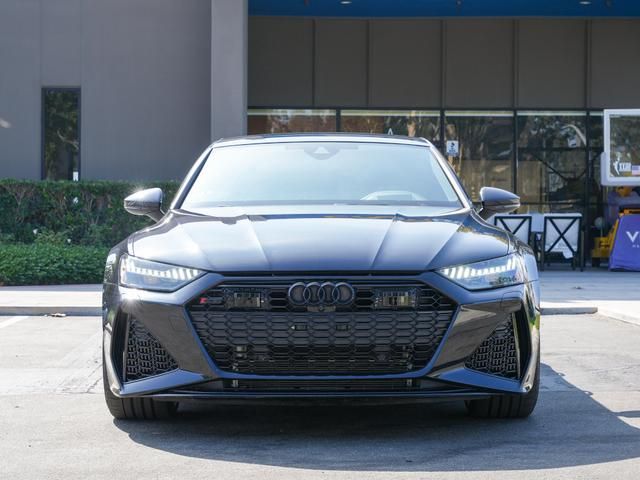 2022 Audi RS 7 Base