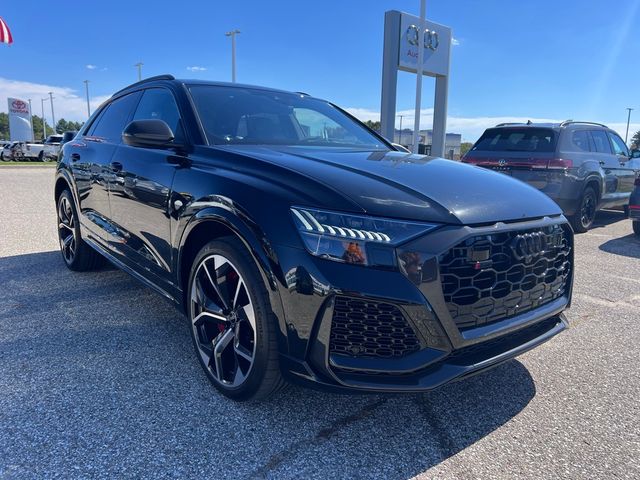 2022 Audi RS Q8 Base