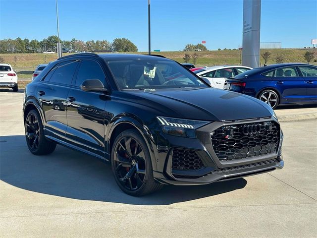 2022 Audi RS Q8 Base