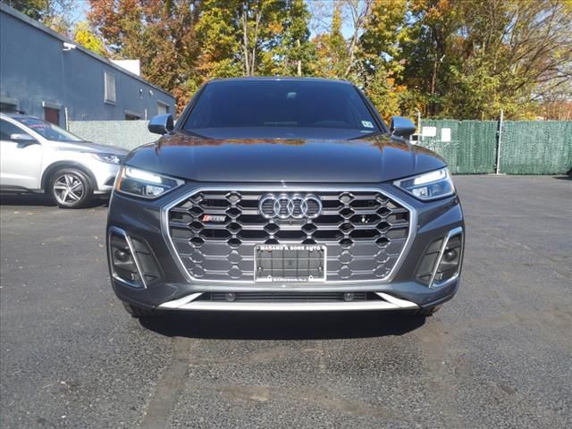 2022 Audi SQ5 Premium Plus