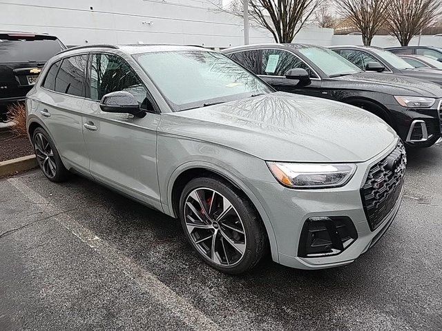 2022 Audi SQ5 Premium Plus