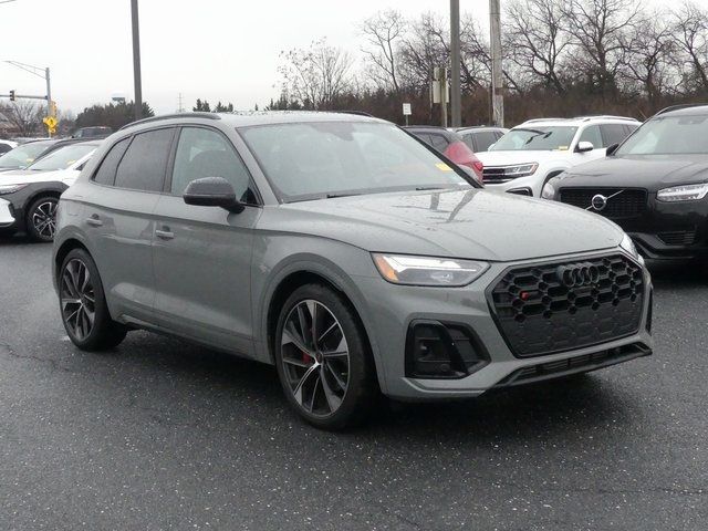 2022 Audi SQ5 Premium Plus