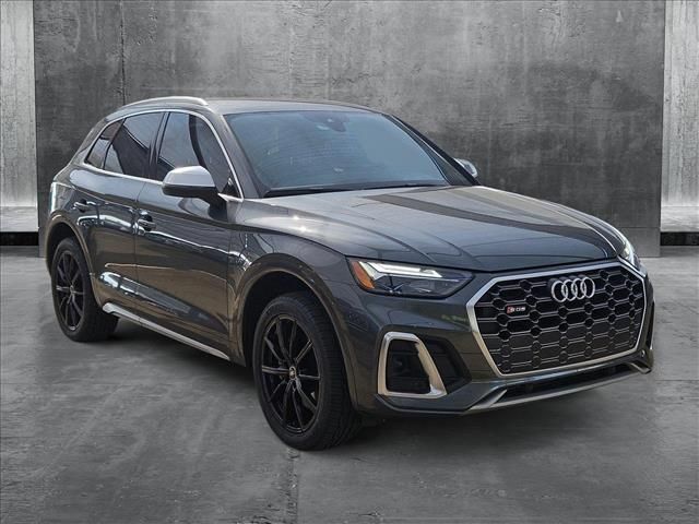 2022 Audi SQ5 Premium