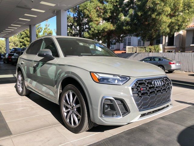 2022 Audi SQ5 Premium