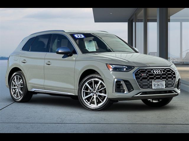 2022 Audi SQ5 Premium