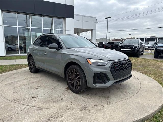 2022 Audi SQ5 Premium Plus