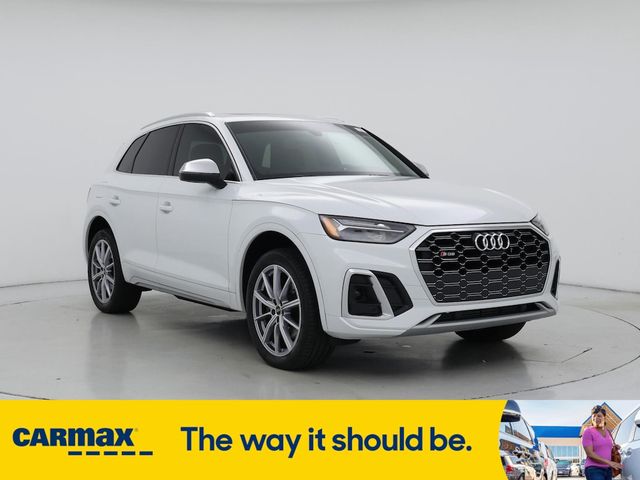 2022 Audi SQ5 Premium Plus