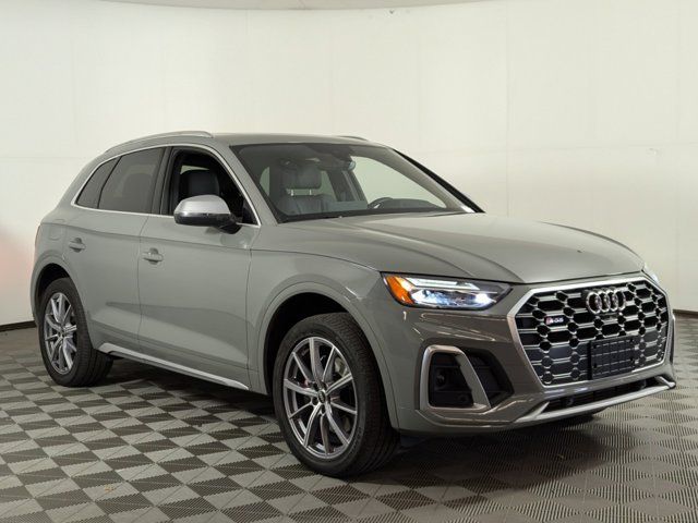 2022 Audi SQ5 Premium Plus