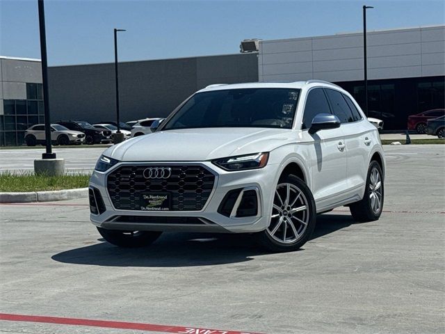 2022 Audi SQ5 Premium Plus