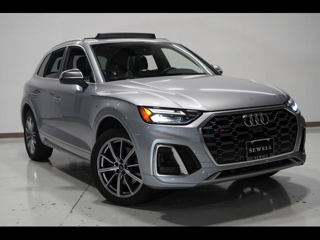 2022 Audi SQ5 Premium Plus