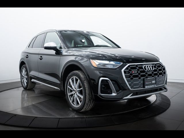 2022 Audi SQ5 Premium Plus