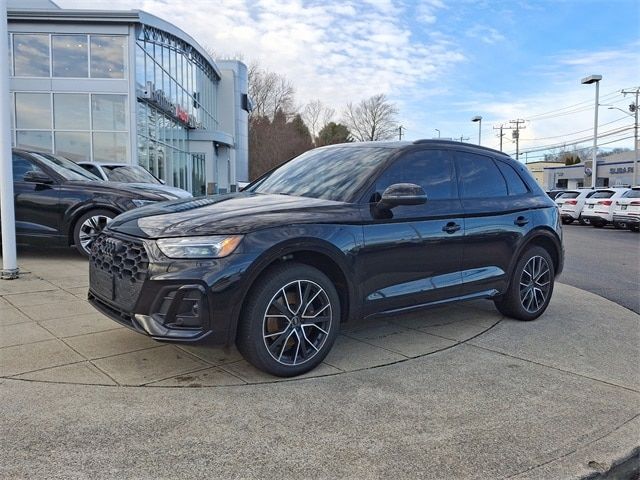 2022 Audi SQ5 Premium Plus