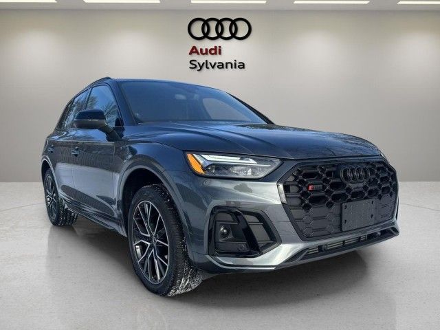 2022 Audi SQ5 Premium Plus