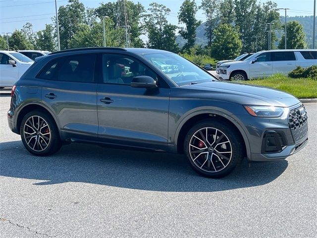 2022 Audi SQ5 Premium Plus
