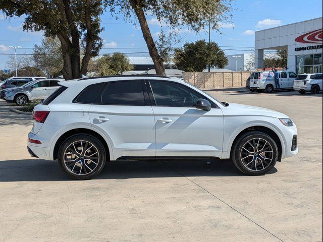 2022 Audi SQ5 Premium Plus