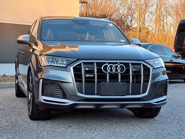 2022 Audi SQ7 Premium Plus