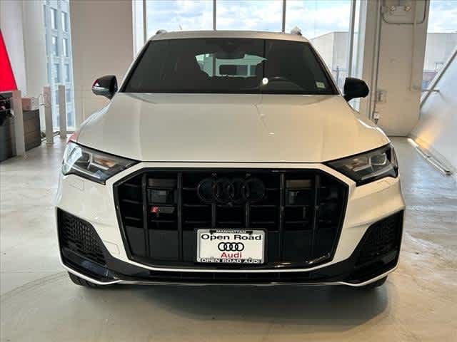 2022 Audi SQ7 Premium Plus