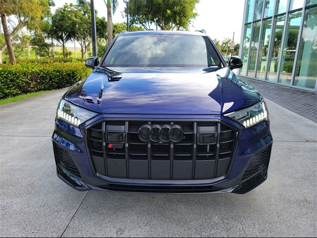 2022 Audi SQ7 Premium Plus