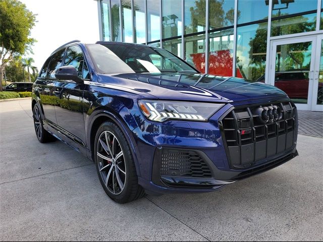 2022 Audi SQ7 Premium Plus