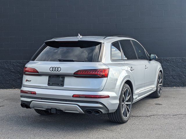 2022 Audi SQ7 Premium Plus