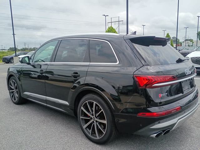 2022 Audi SQ7 Premium Plus