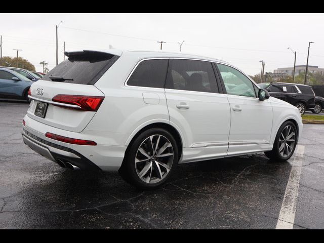 2022 Audi SQ7 Prestige