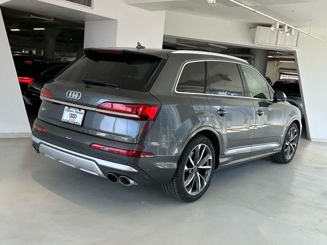 2022 Audi SQ7 Prestige