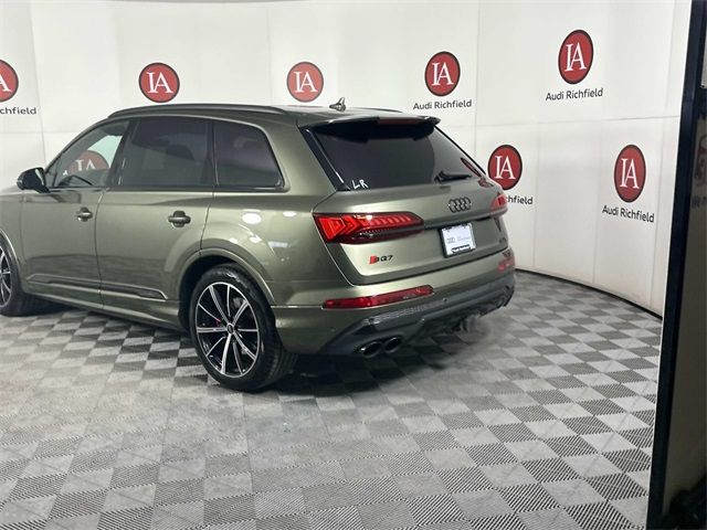 2022 Audi SQ7 Prestige