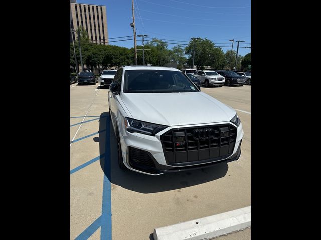 2022 Audi SQ7 Prestige