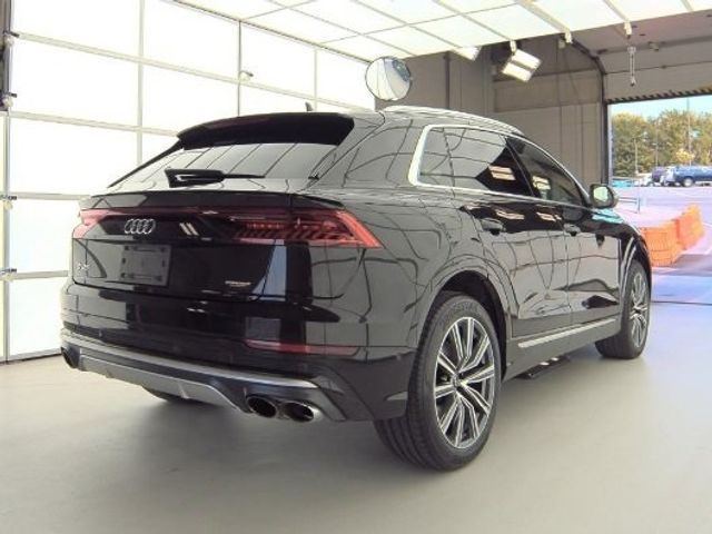 2022 Audi SQ8 Premium Plus