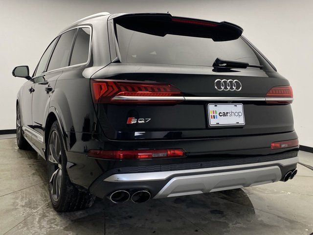 2022 Audi SQ7 Premium Plus