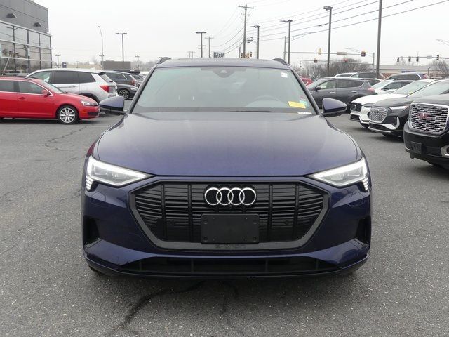 2022 Audi e-tron Premium