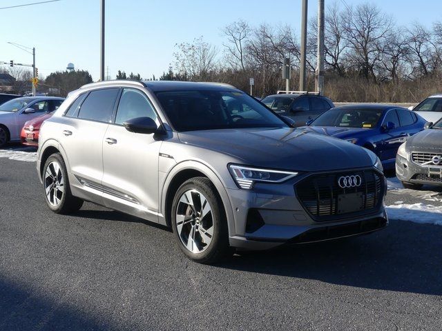 2022 Audi e-tron Premium