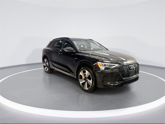 2022 Audi e-tron Premium Plus