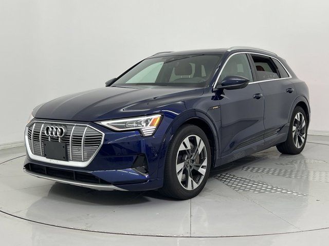 2022 Audi e-tron Premium Plus