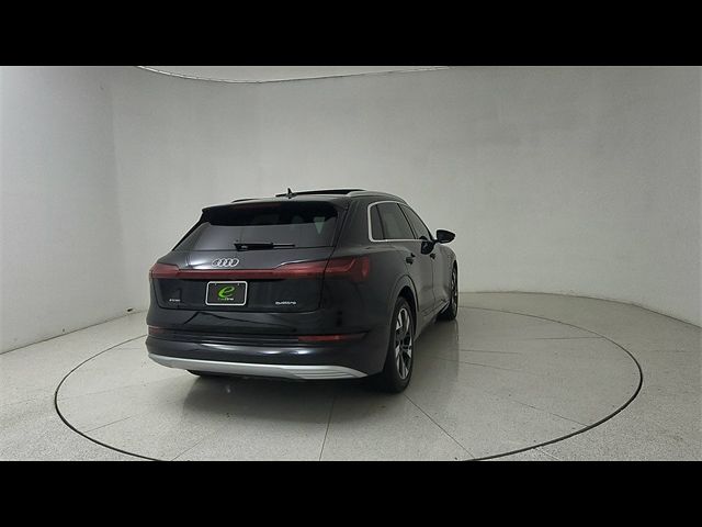 2022 Audi e-tron Premium