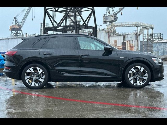 2022 Audi e-tron Premium