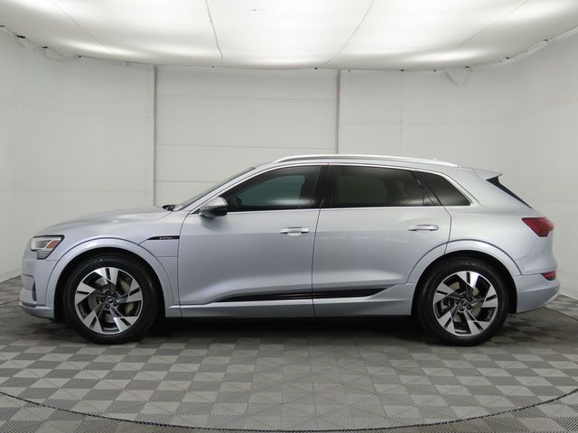2022 Audi e-tron Premium